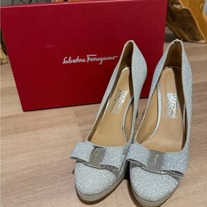 Salvatore Ferragamo Silver Glitter Vara Bow Pumps